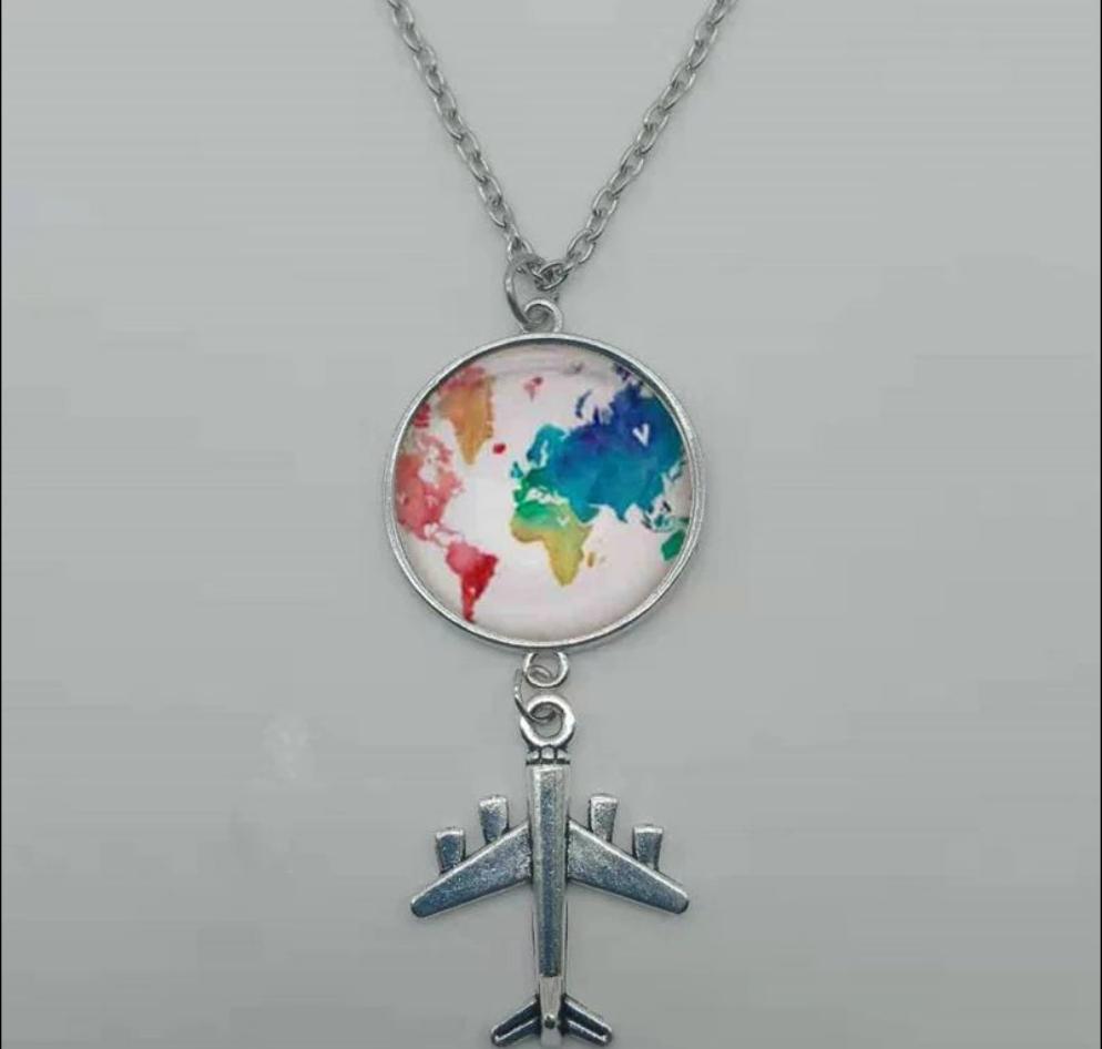 COLLAR DE MUNDO Y AVIÓN