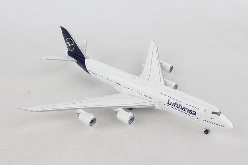 HERPA LUFTHANSA 747-8 1/500 NEW LIVERY - Sky Crew PTY
