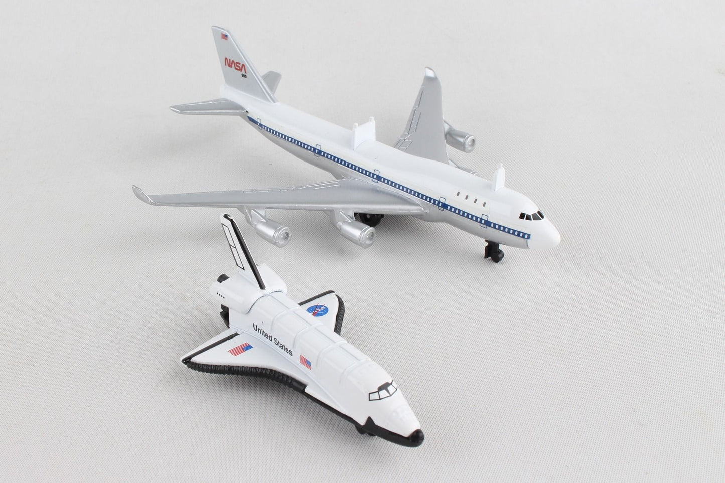 B747 AND SHUTTLE IN SINGLE BOX