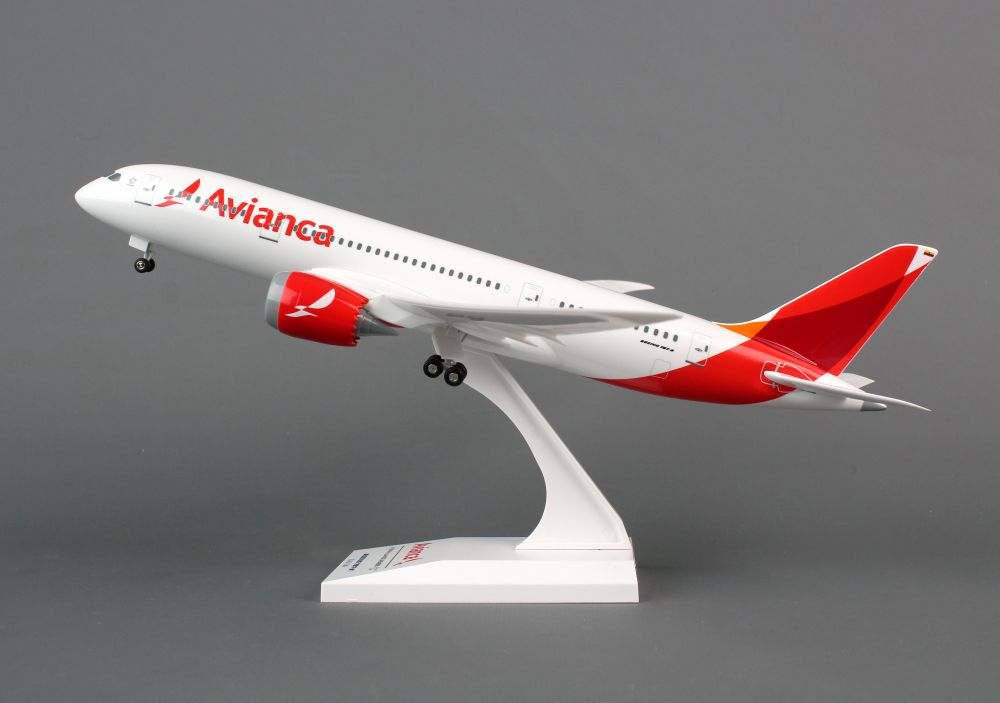 AVIÓN A ESCALA AVIANCA 1:200